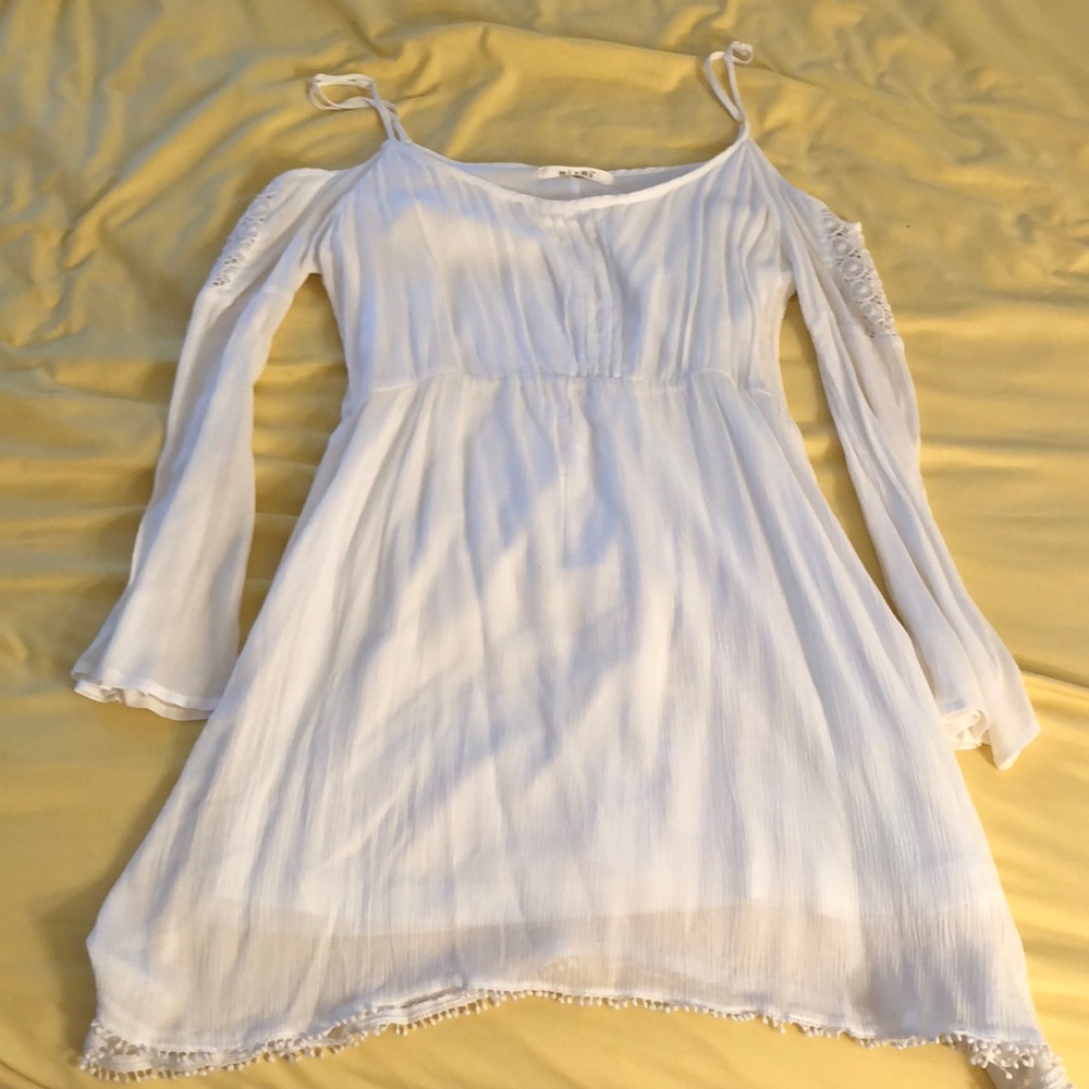 White long sleeve dress